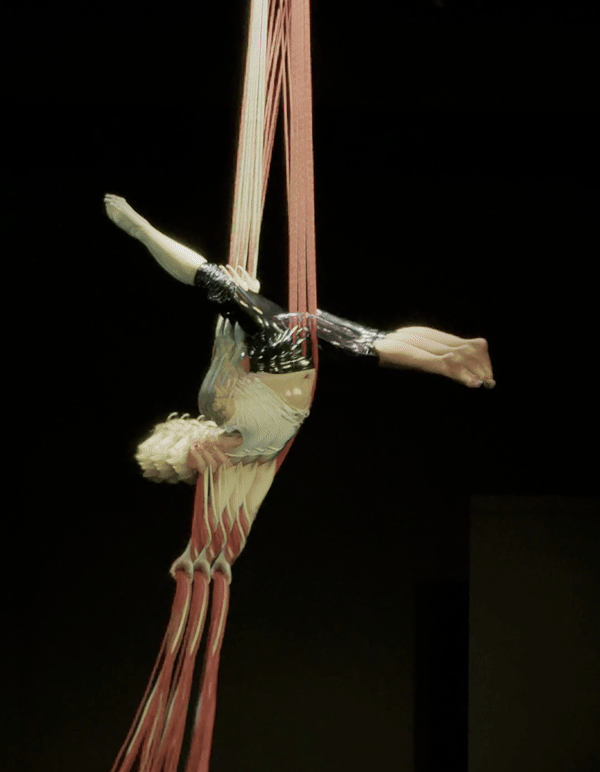 Touchdesigner trail effect on aerial performance